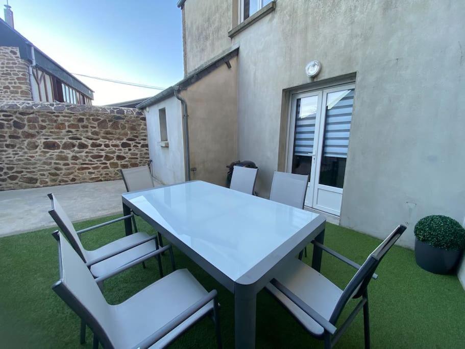 Gite Comme Chez Soi Ducey Les Cheris Екстер'єр фото